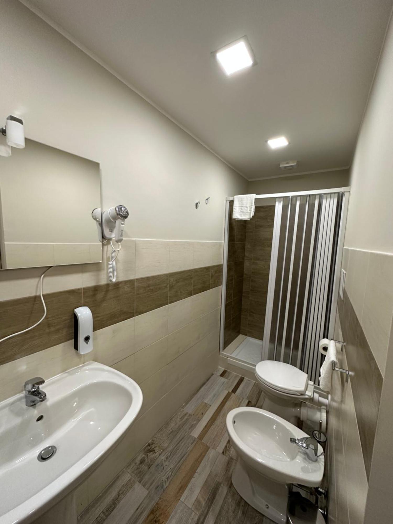 Abate Suite Aeroporto di Catania Fontana Rossa Esterno foto